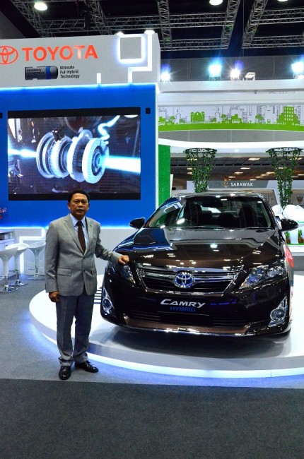 Datuk Ismet Suki with the Toyota Camry Hybrid