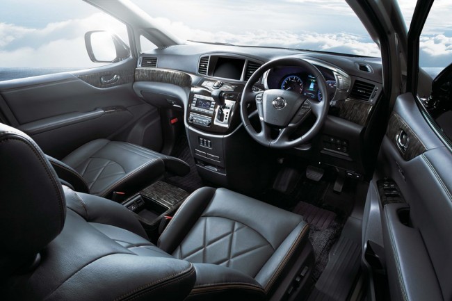 02 The luxury interior with innovative features_New ELGRAND_resize