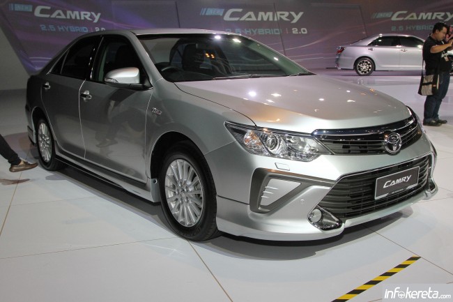 Camry_2_Ext_02