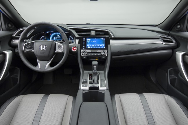 Honda_Civic_coupe_2016_9