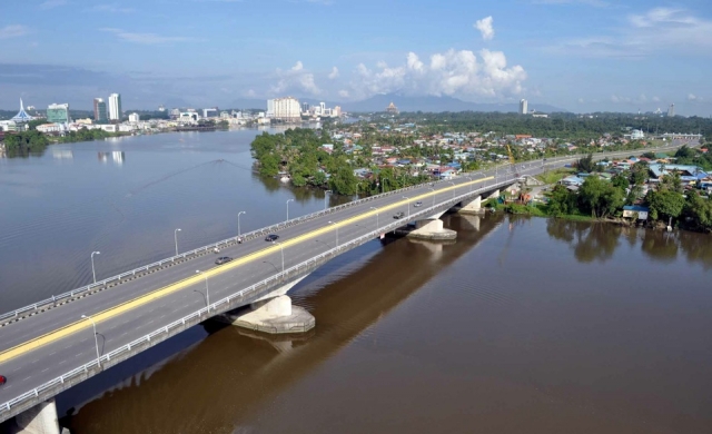 Tun_Salahuddin_Bridge