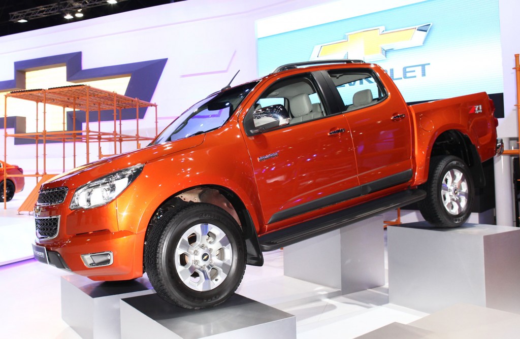 2014-Chevrolet-Colorado-Thailand-05