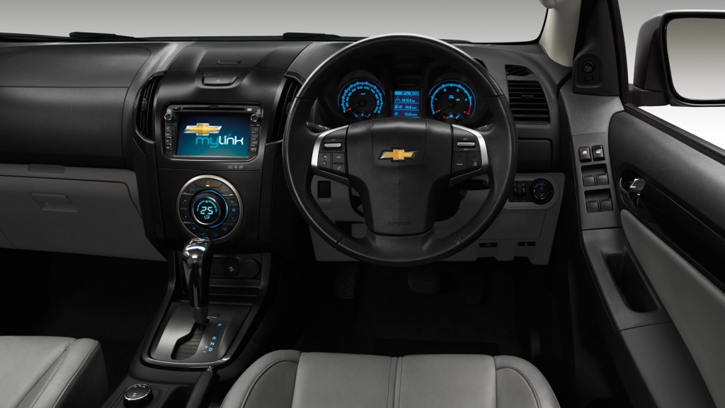 2014-Chevrolet-Colorado-Thailand-10