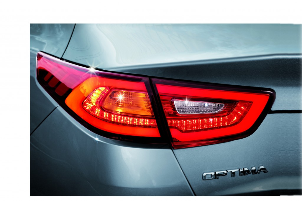12_Redesigned LED Rear Combination Lamps