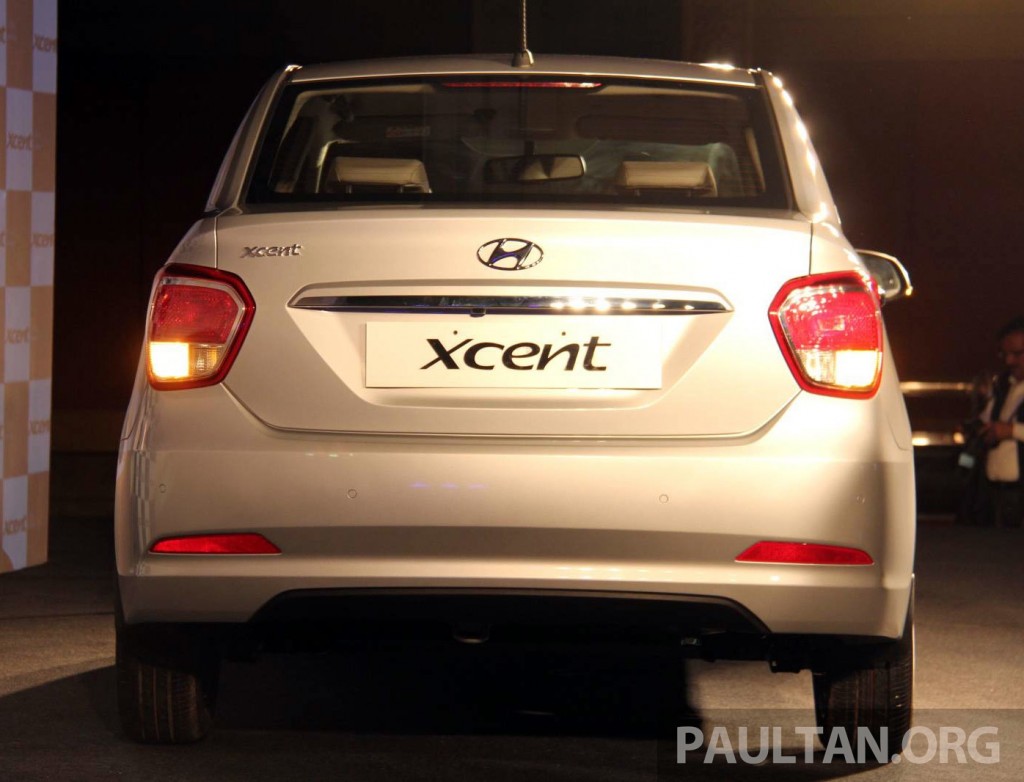 Hyundai-Xcent-Delhi-Live-7