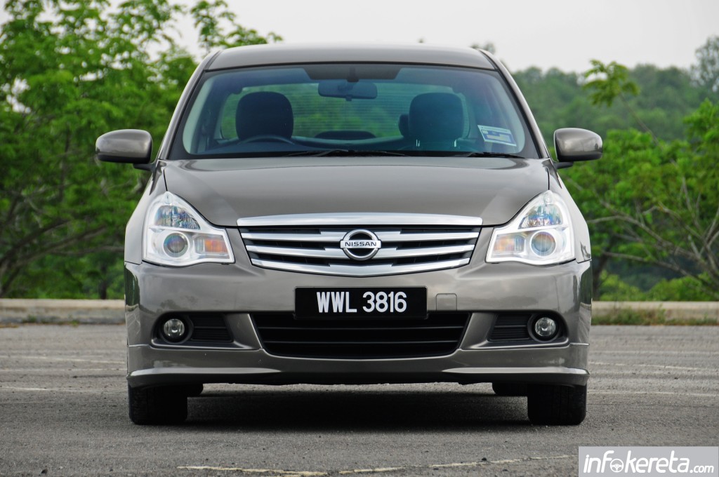 2012-2013_Nissan_Sylphy_006
