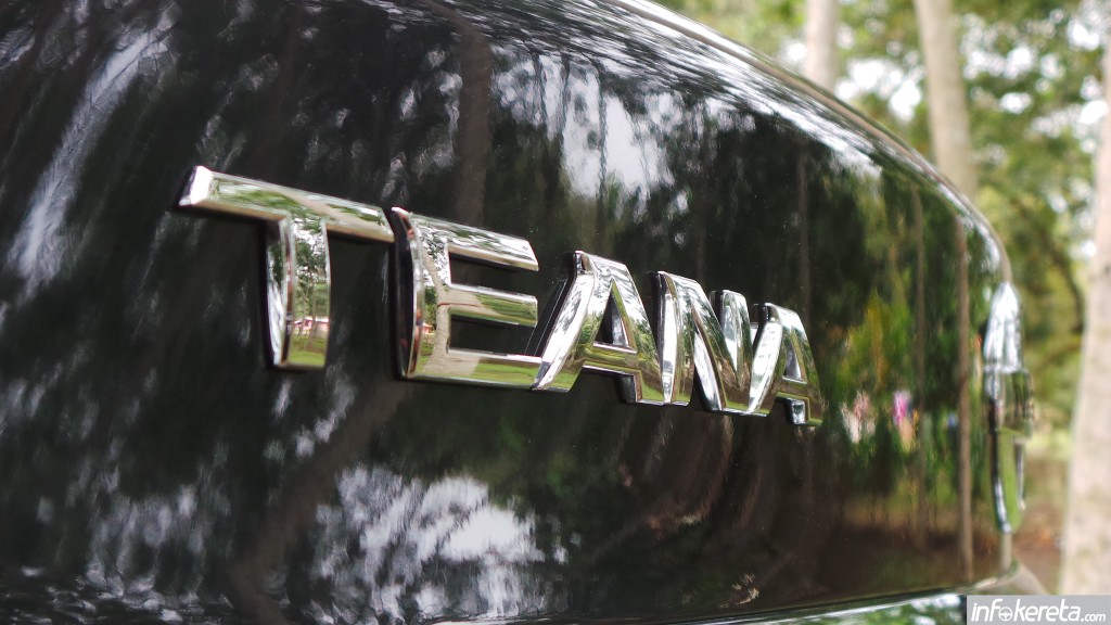 Nissan Teana7