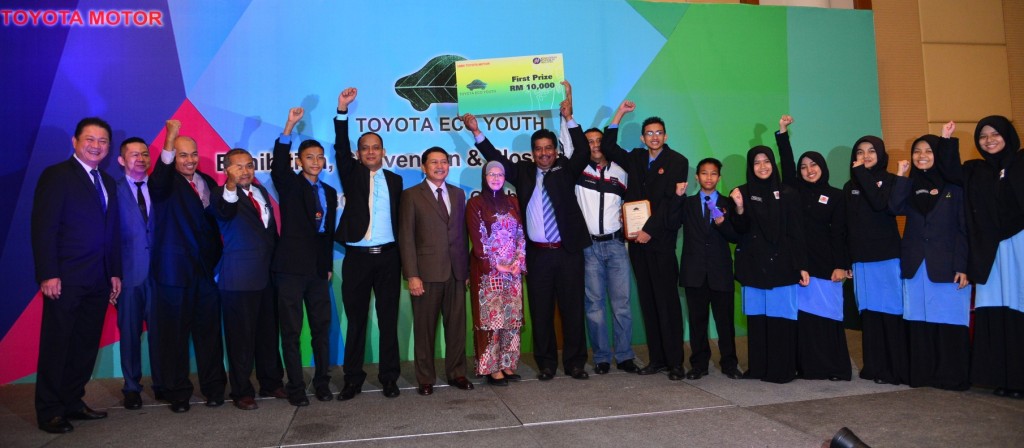 2. Champion of the 2014 Toyota Eco Youth, SMK Hamzah 2, Machang, Kelantan