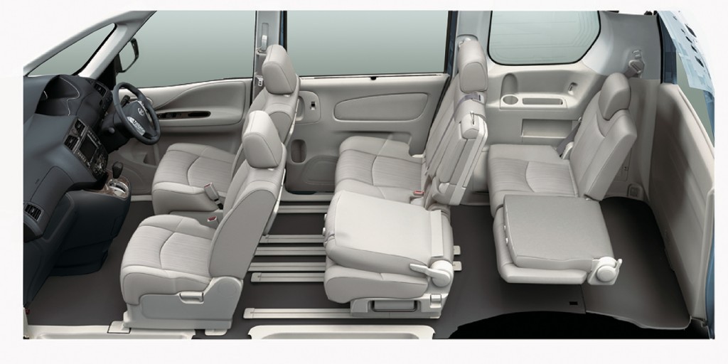 11 Seat Configuration_4 Seater with Outdoor Activities Mode