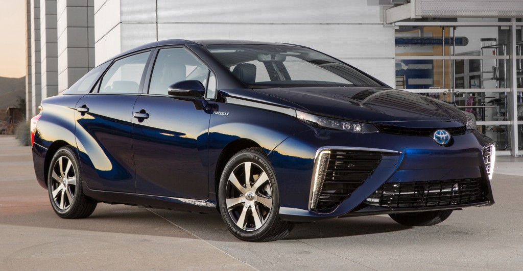 2016_Toyota_Fuel_Cell_Vehicle_031-e1416282630824