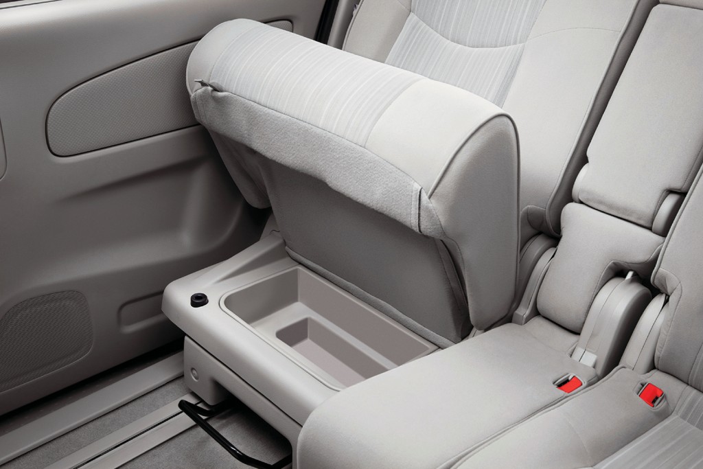 25 Seat Configuration_Storage Box Underneath Seat