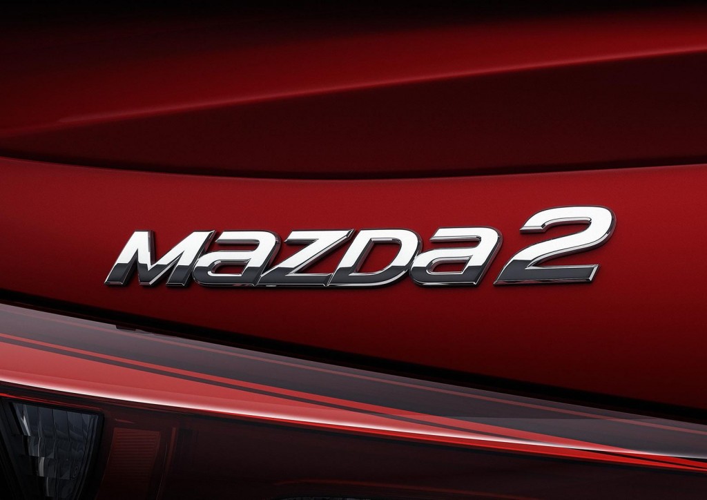 Mazda2_1