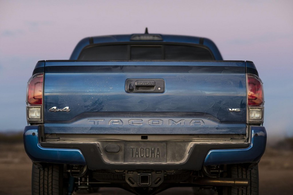 Toyota-tacoma-2016-31
