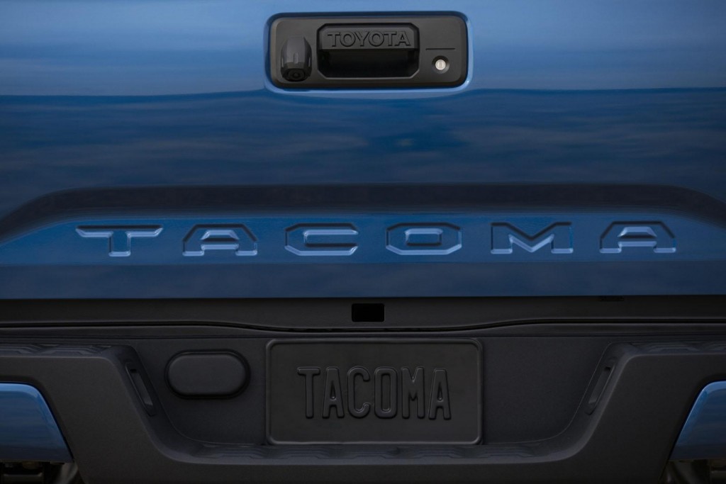 Toyota-tacoma-2016-32