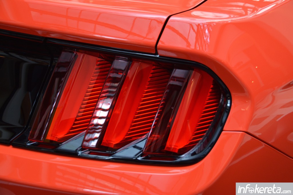 2015_Ford_Mustang_Malaysia_ 035