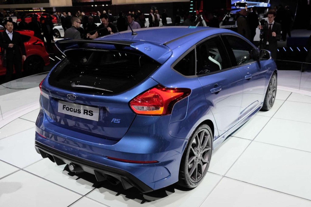 Ford-Focus-RS-2016-2