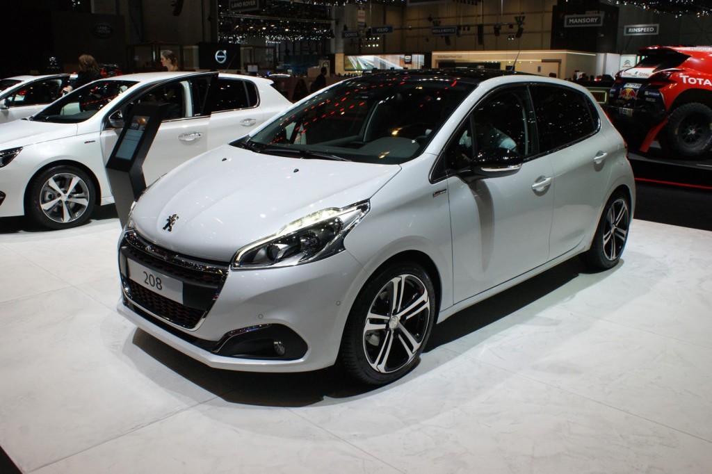 Peugeot-208-2