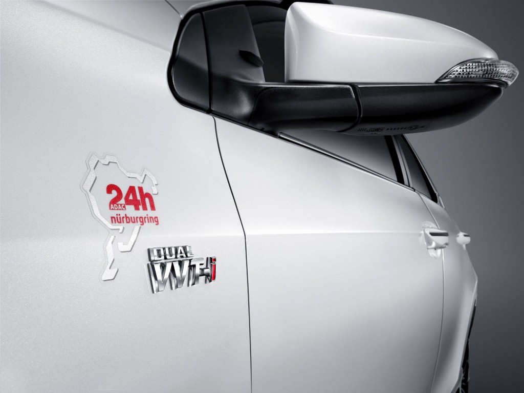 Toyota-Corolla-Altis-ESport-Nurburgring-Edition-2