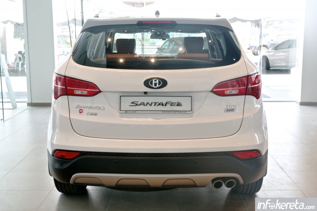 Hyundai-Santa-Fe-Premium-IK 004