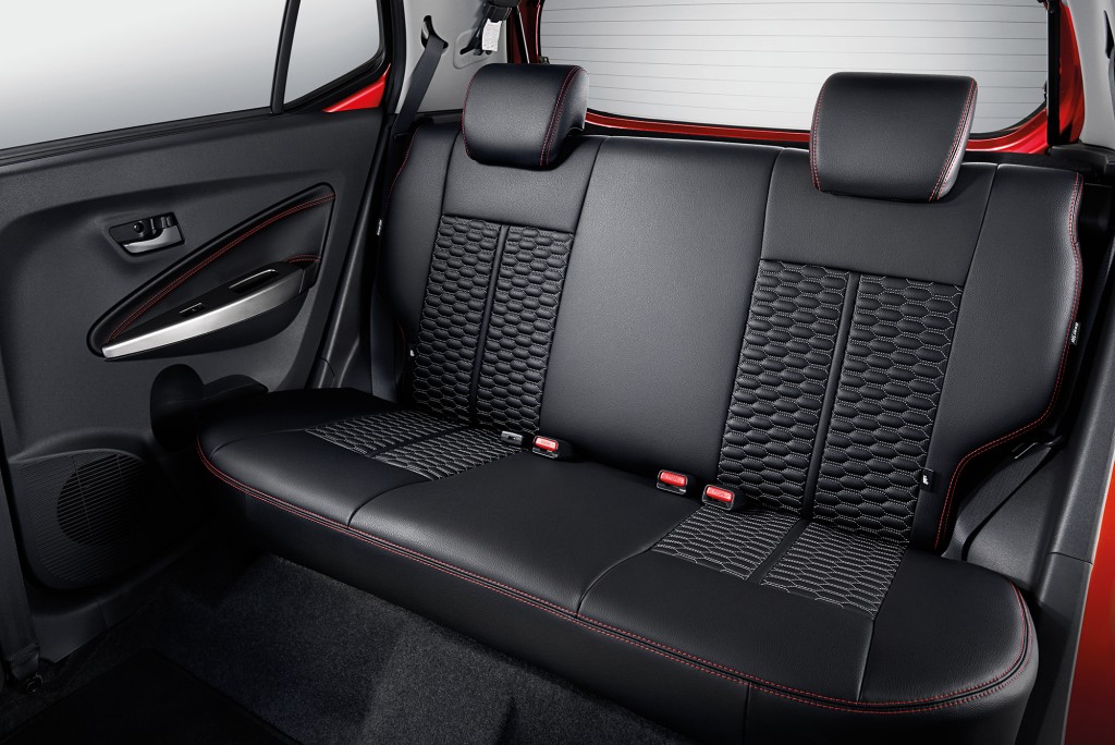 SE_Rear Seat Cover_Honey Com Design