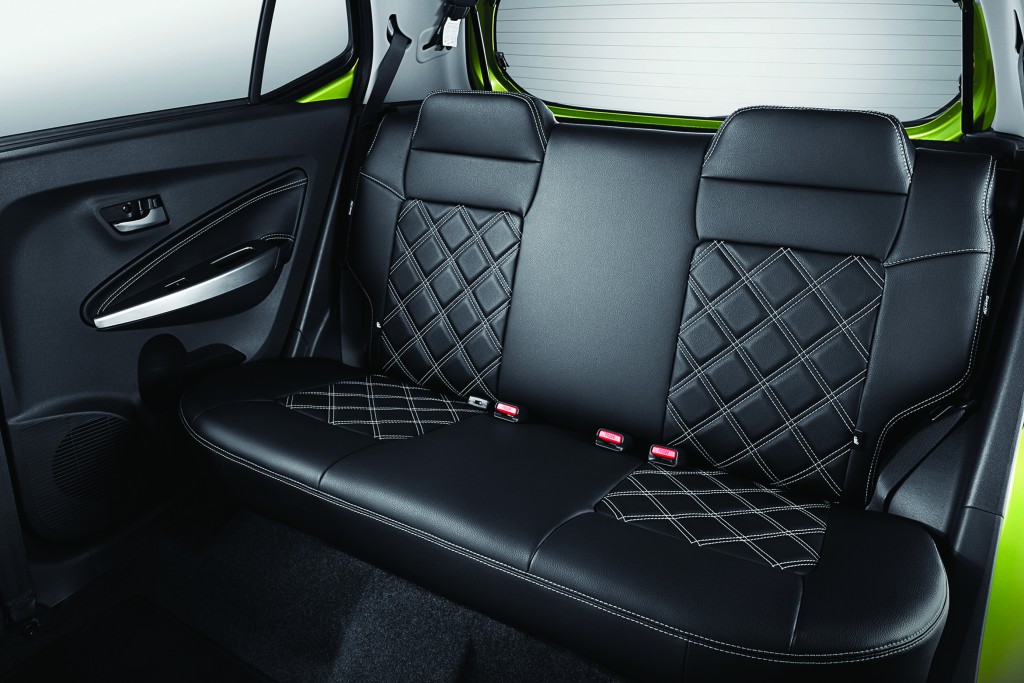 STD_Rear Seat Cover_Diamond Design