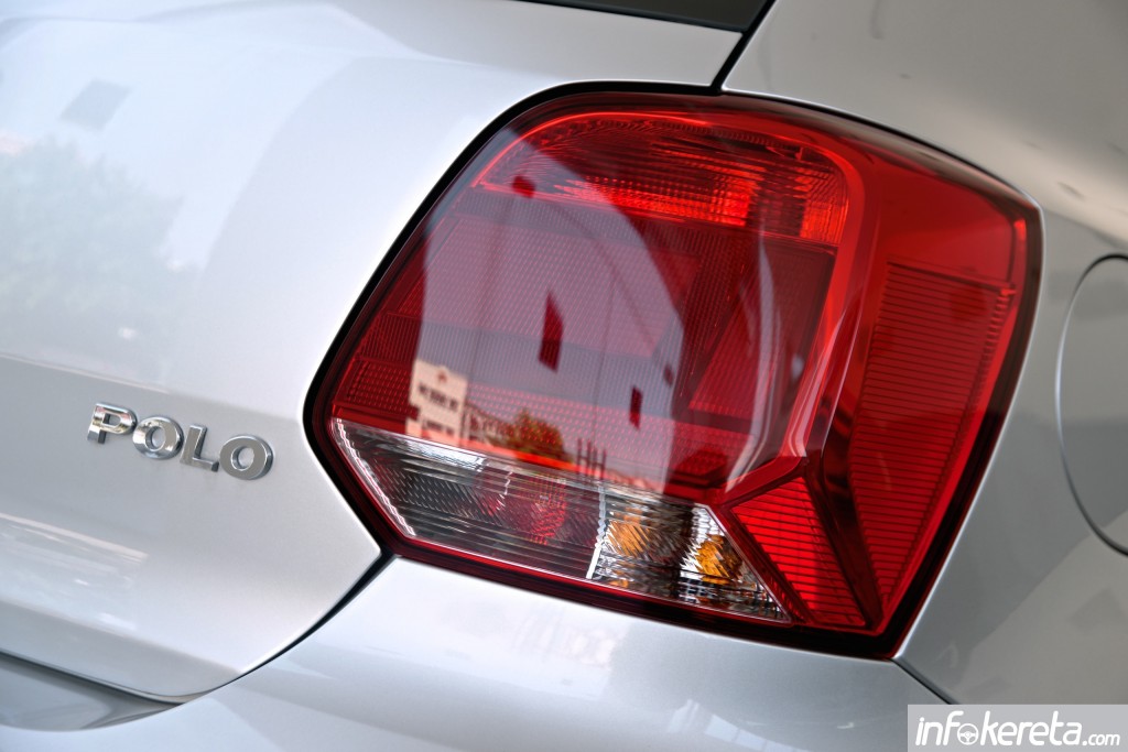 Volkswagen_Polo_hatch_IK 012