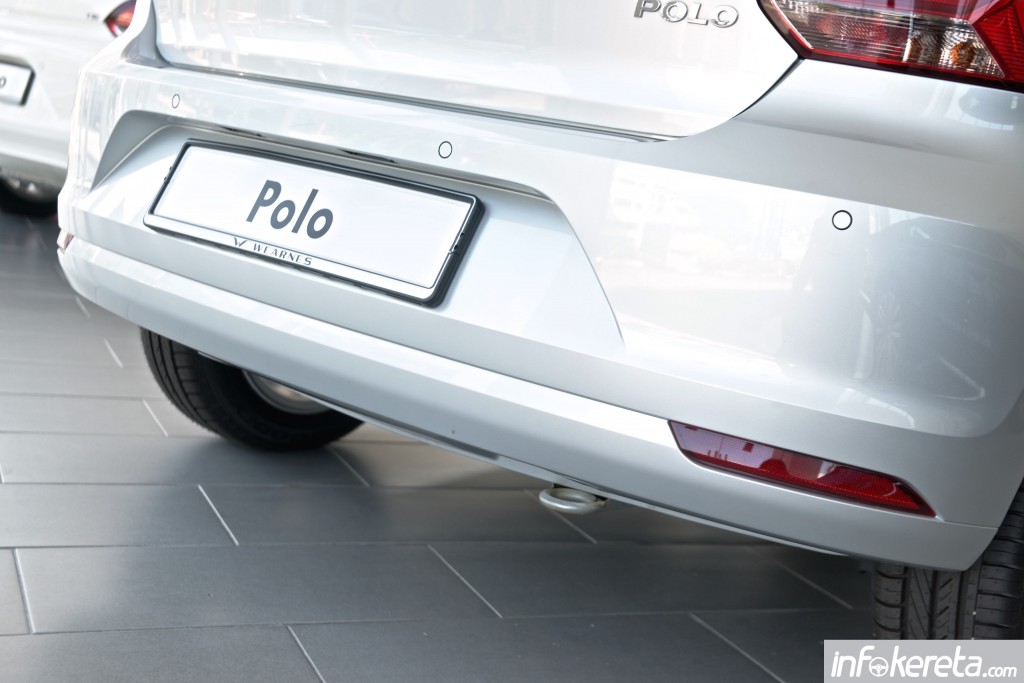 Volkswagen_Polo_hatch_IK 015