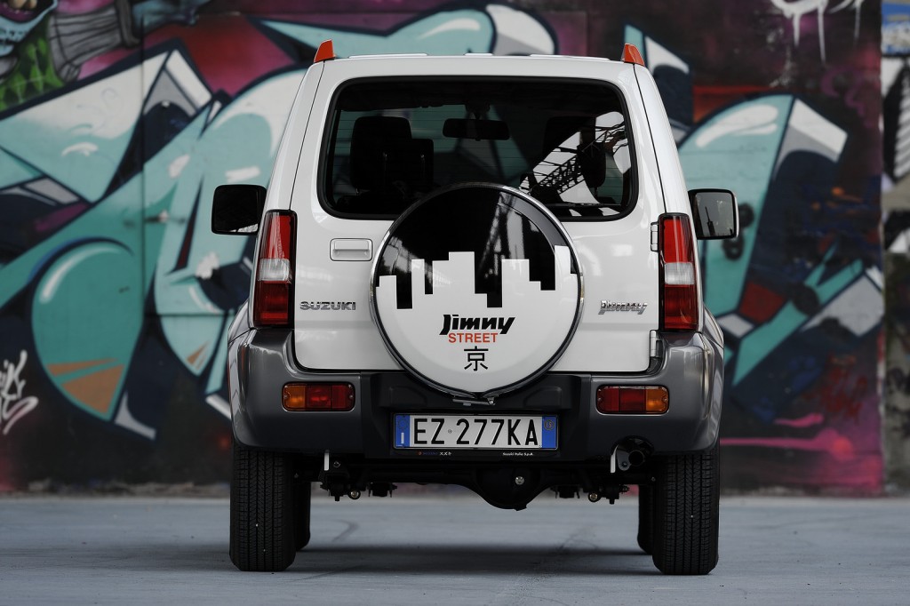 Suzuki-Jimny-Street-3