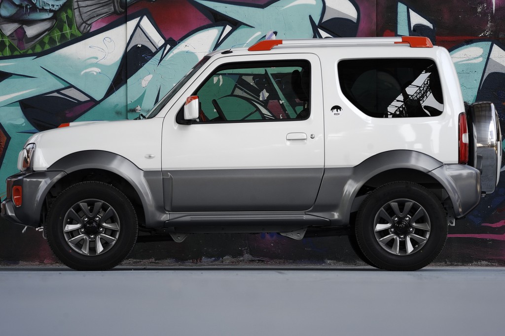 Suzuki-Jimny-Street-5