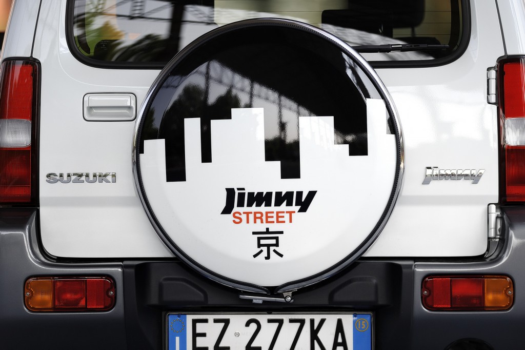 Suzuki-Jimny-Street-9