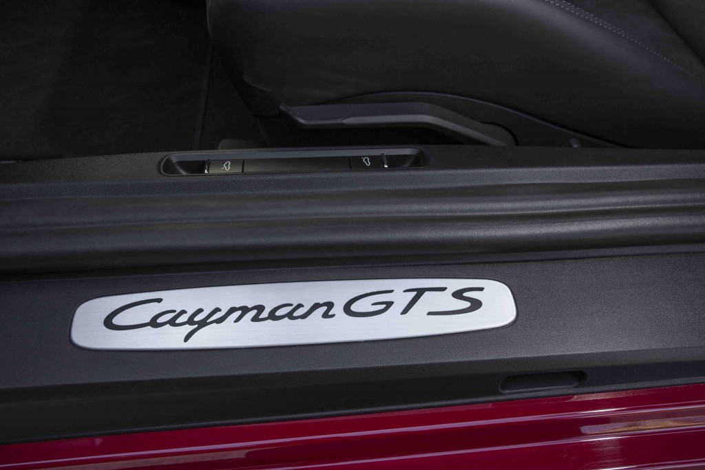 14022_Cayman GTS