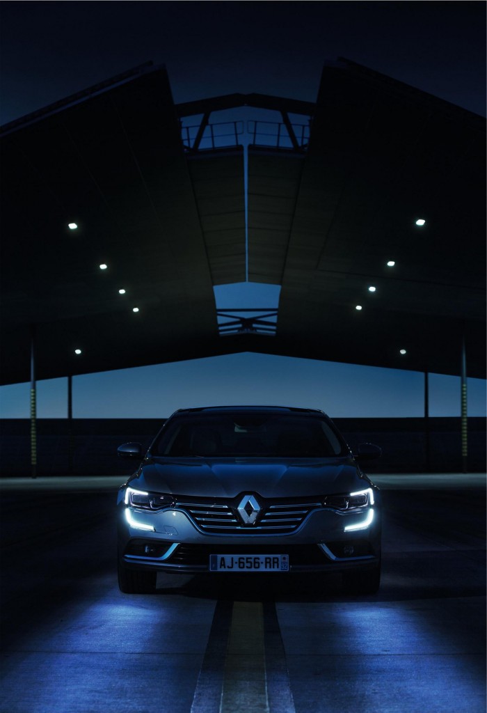 Renault_Talisman_2016_16