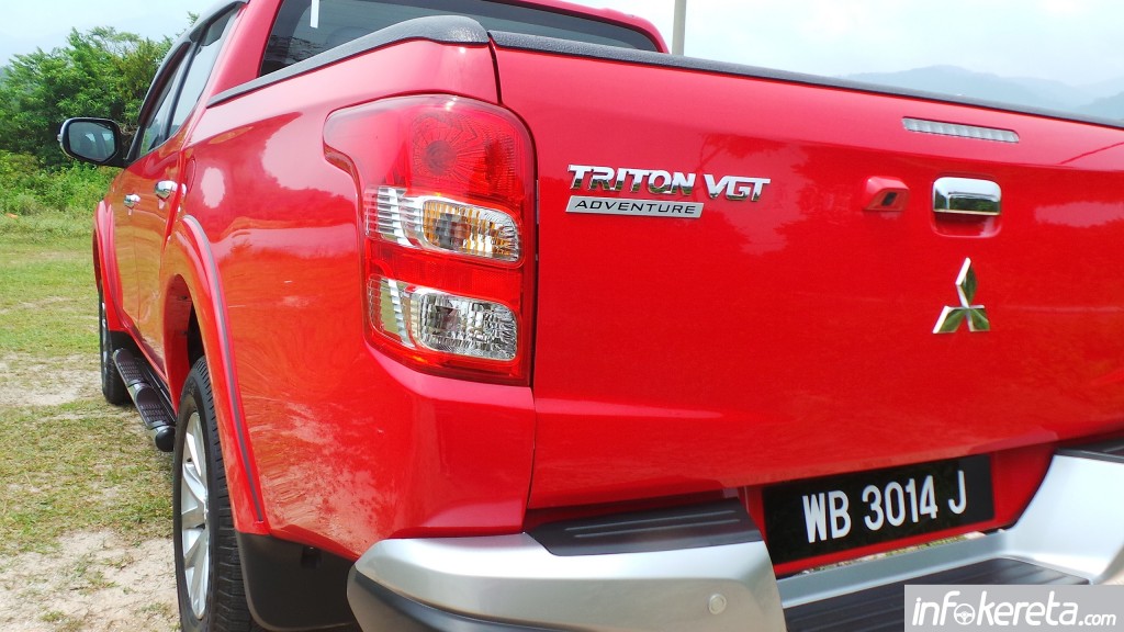 Mitsubishi_Triton_2015_Ext 022