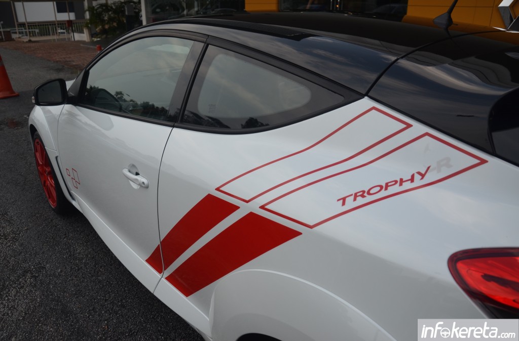 Renault_Megane_RS_275_Trophy-R_Malaysia_ 046