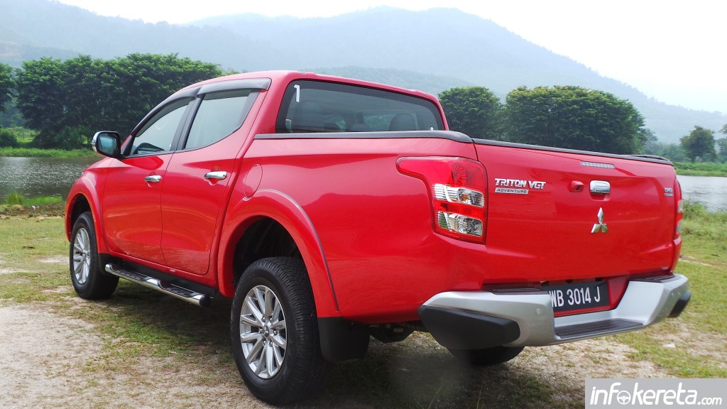 Mitsubishi_Triton_2015_Ext 025