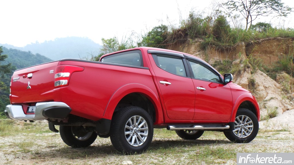 Mitsubishi_Triton_2015_Ext 050