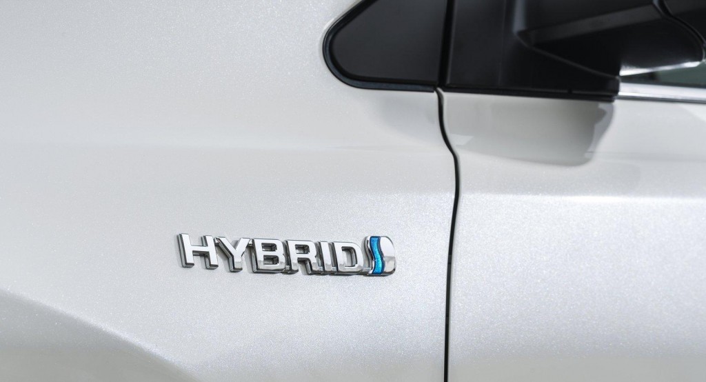 Toyota_RAV4_Hybrid_11