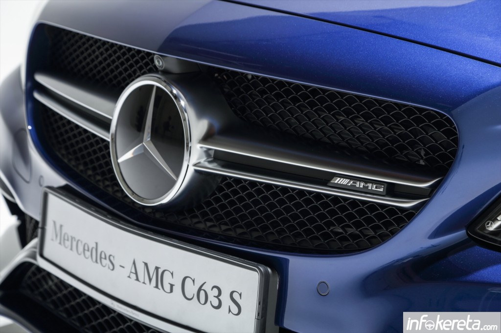Mercedes_AMG_C63S 005