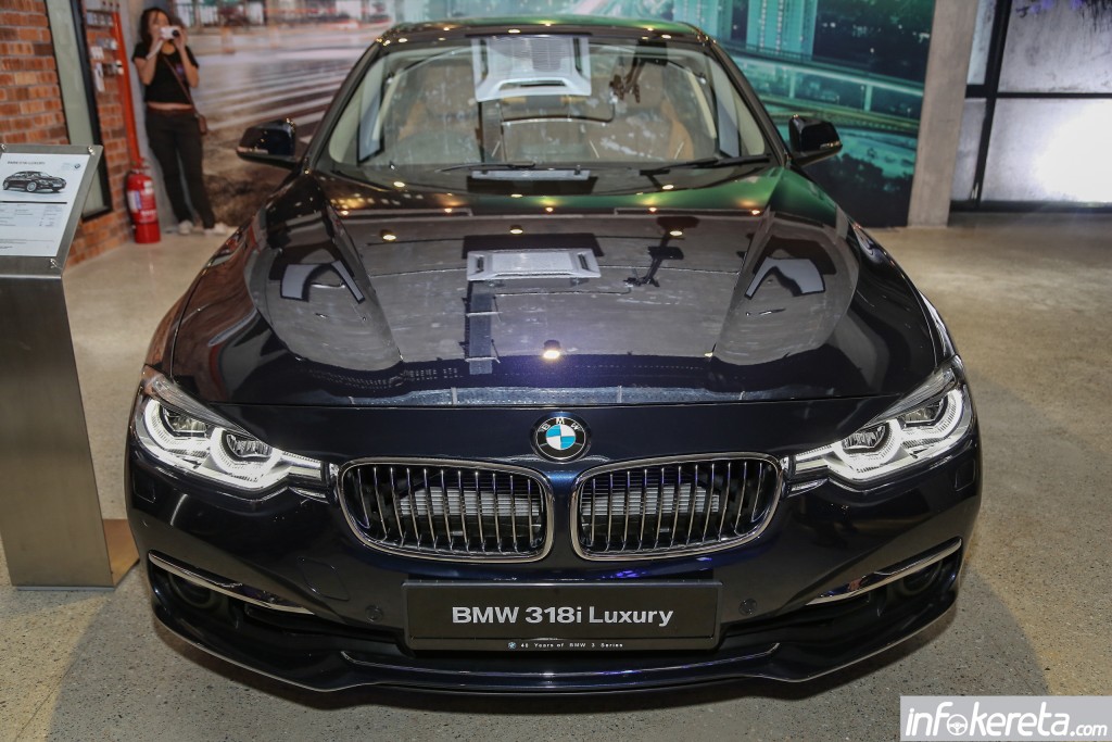 BMW_318_Luxury_01