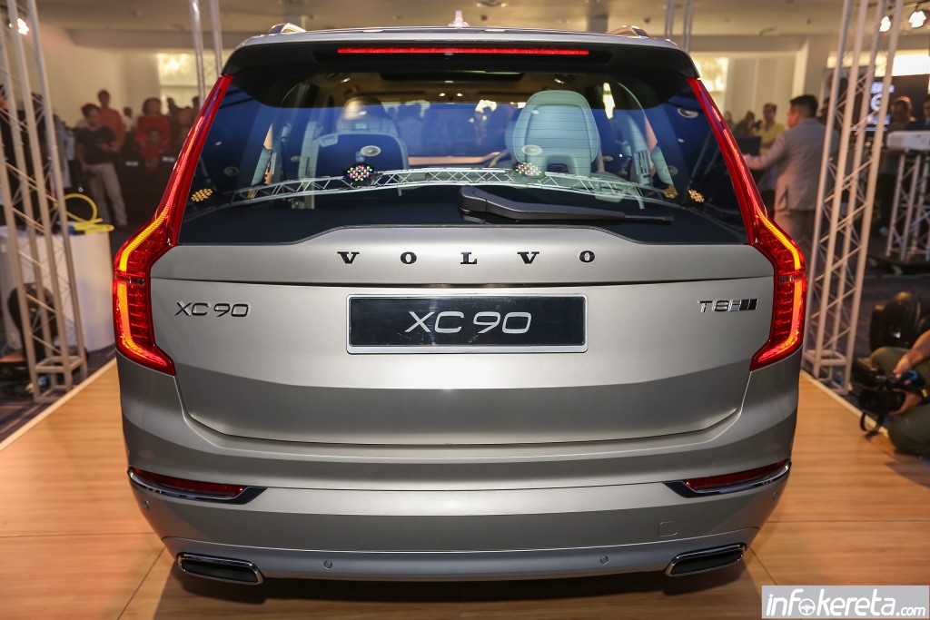 Volvo_XC90_Ext_11