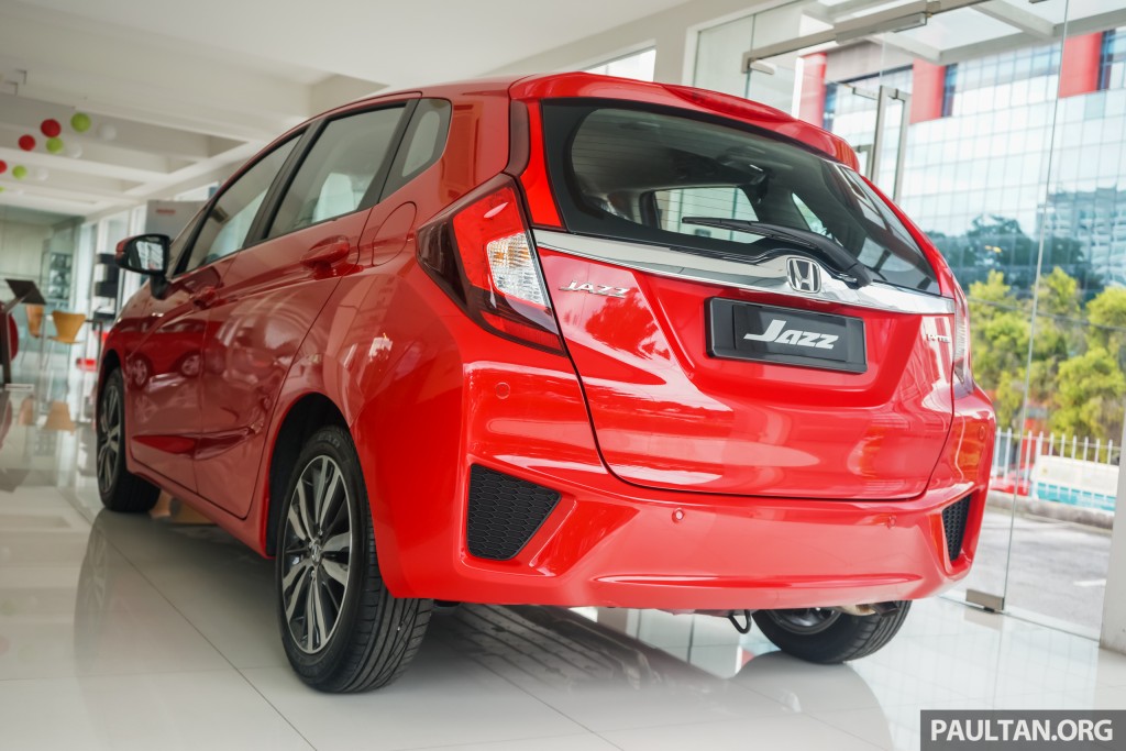 Honda Jazz Carnival Red 4