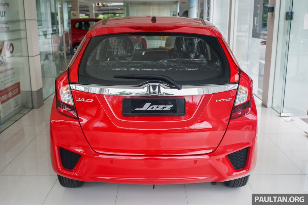 Honda Jazz Carnival Red 8