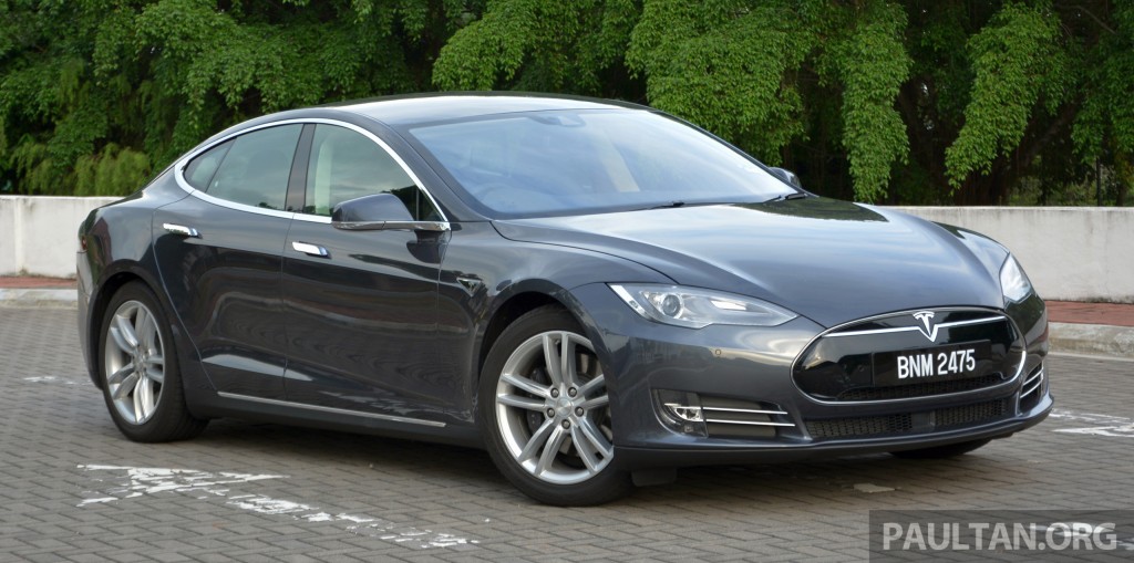 Tesla-Model-S-85-drive-4